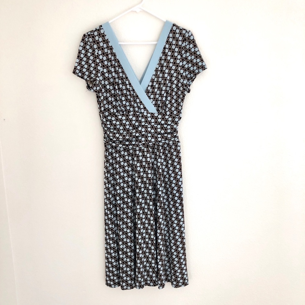 Very forgiving Light Blue/Brown Polka Dot Dress